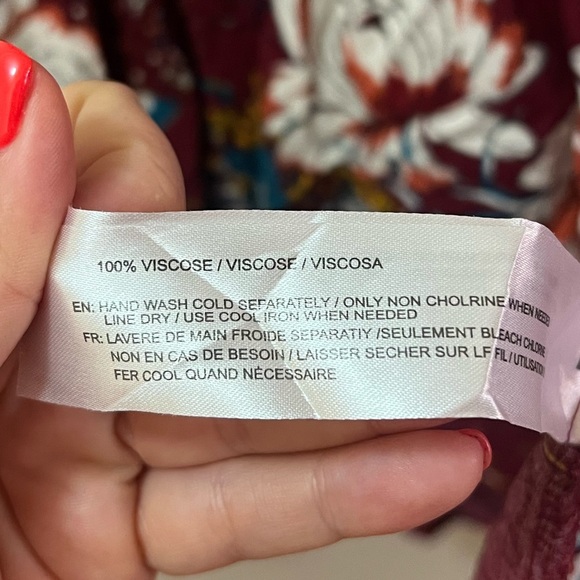 ⚪️ Band of Gypsies Elegant Burgundy Floral Wrap Mini Dress Size Large - Picture 6 of 9